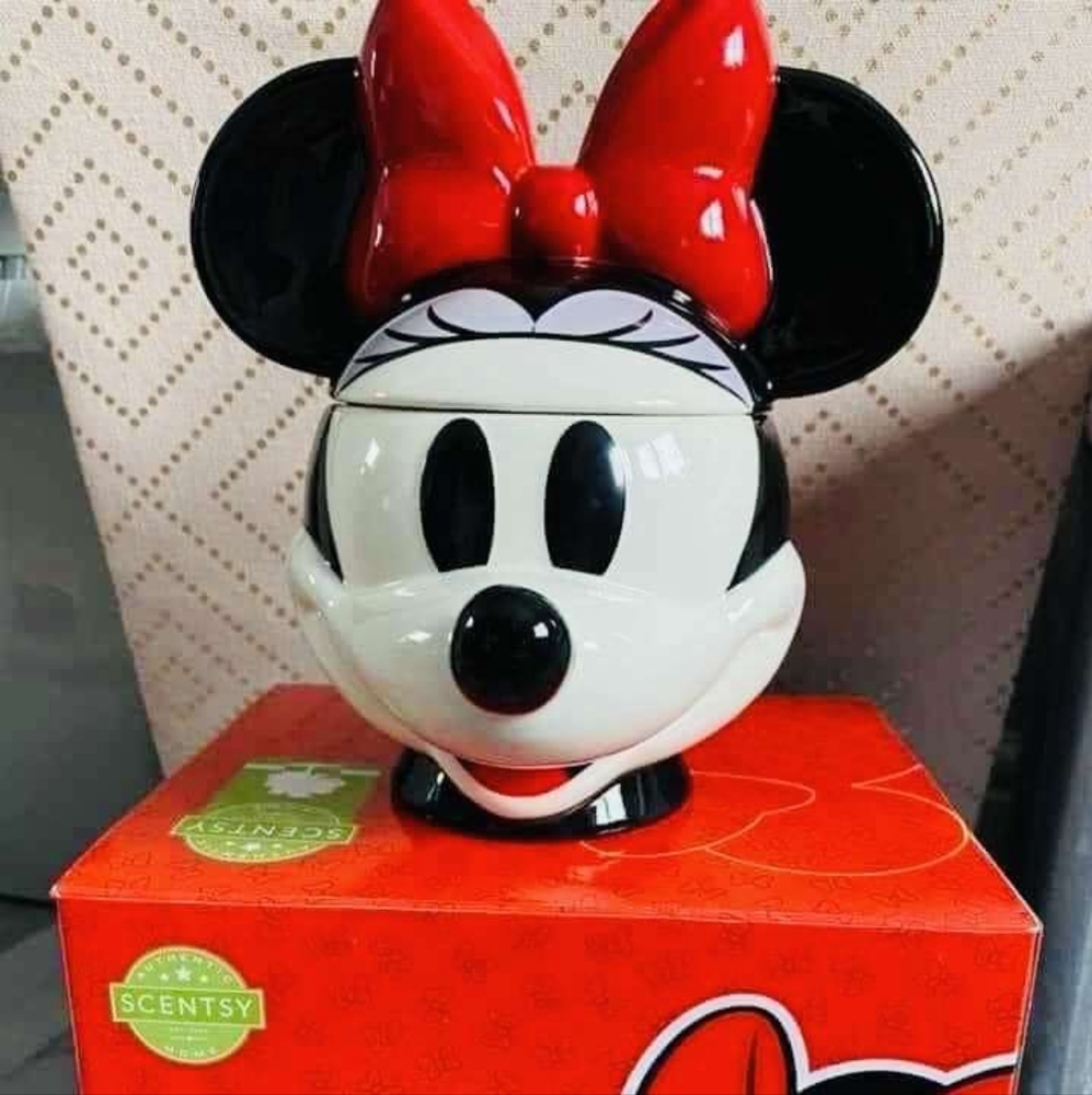 Minnie Mouse warmer
